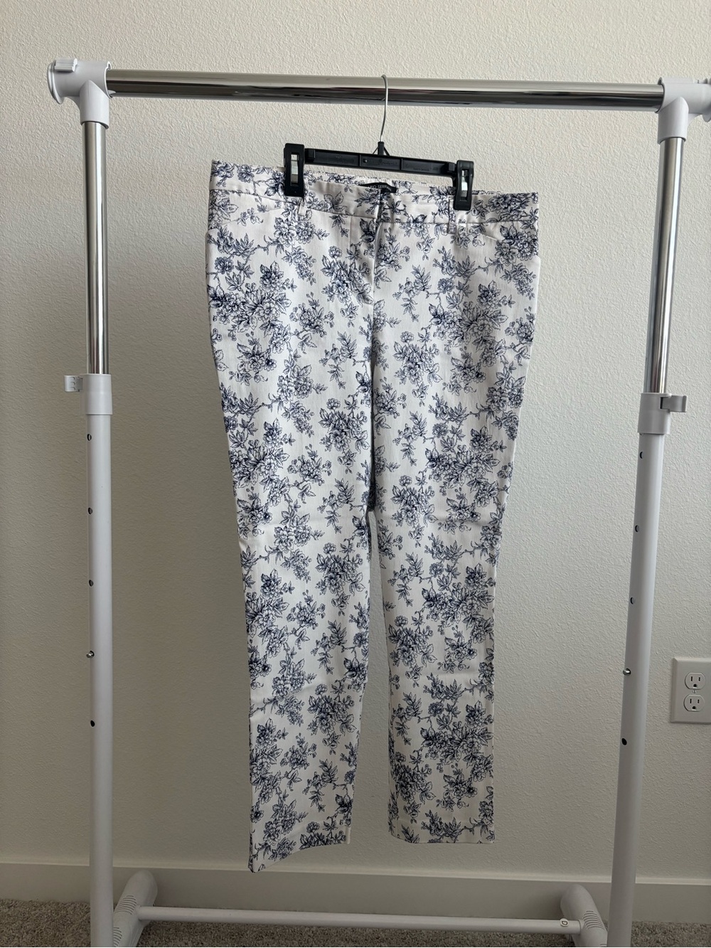 Mario Serrani White Pants with Navy Floral Print